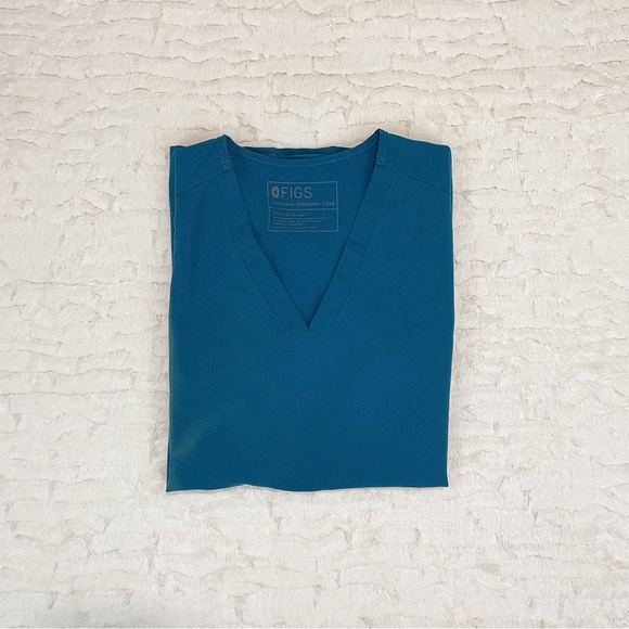 Figs Tops Figs Alps Blue Casma 3pocket Scrub Top Poshmark